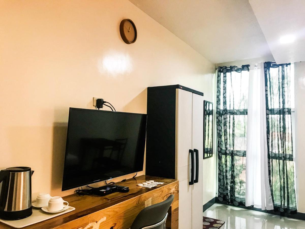 B&J Guesthouse&Tours Tagbilaran Eksteriør billede