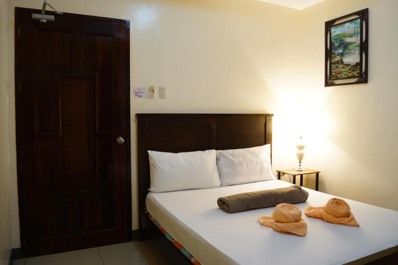 B&J Guesthouse&Tours Tagbilaran Eksteriør billede