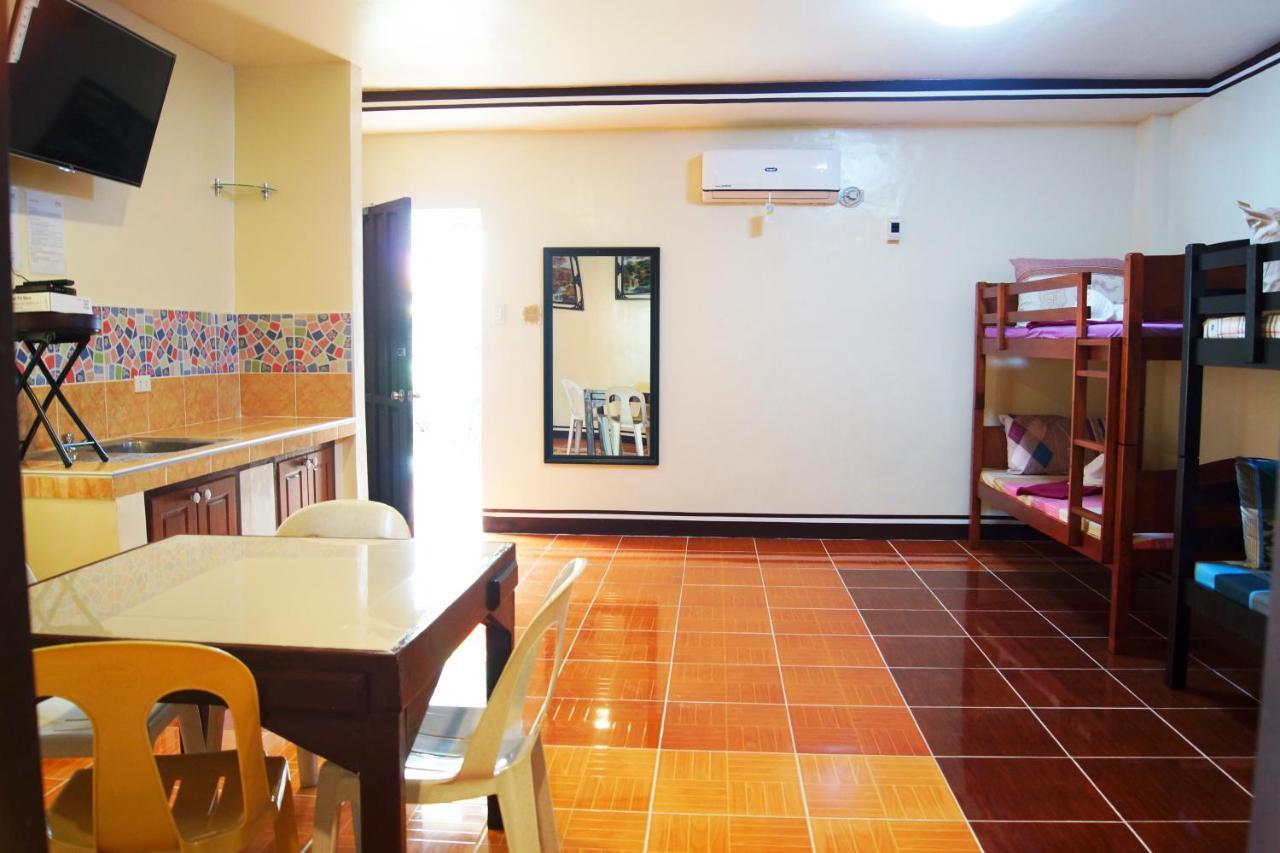 B&J Guesthouse&Tours Tagbilaran Eksteriør billede