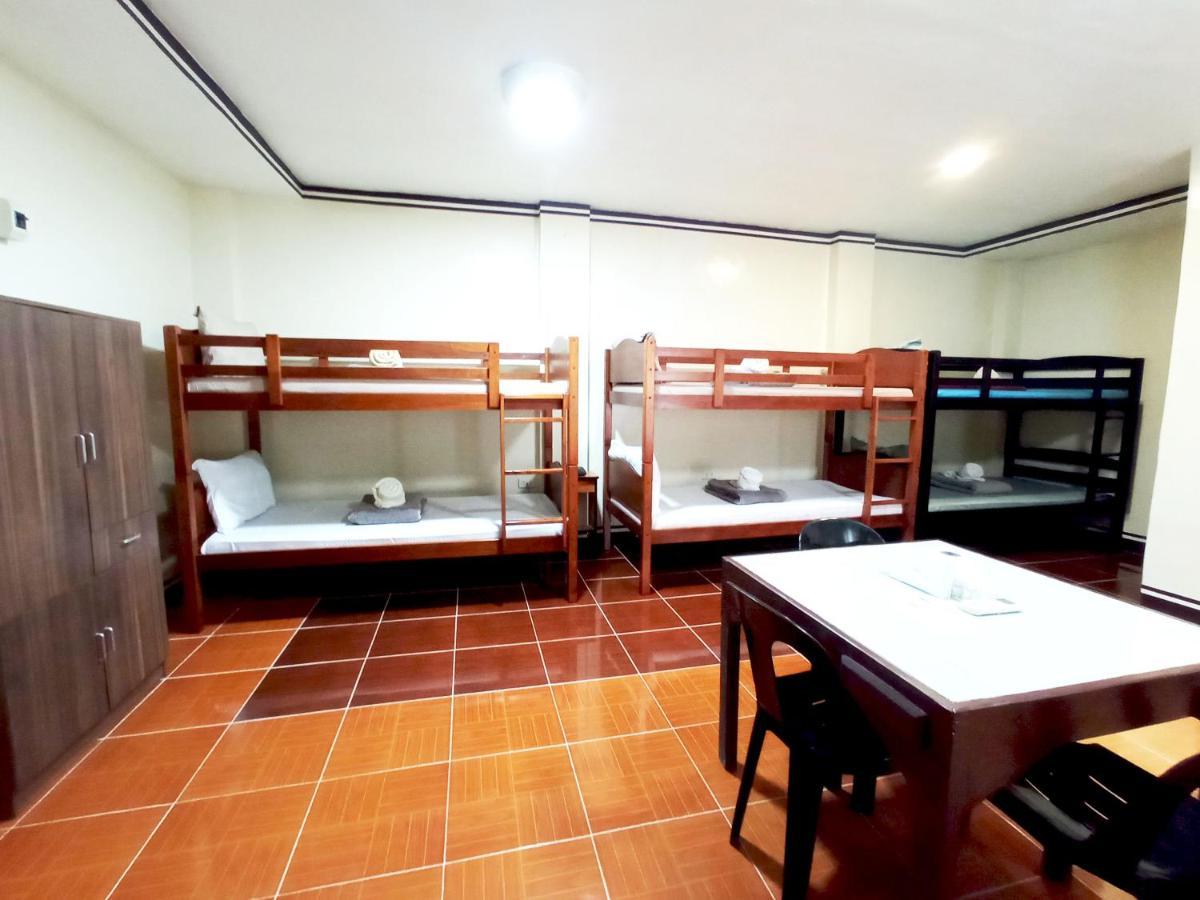 B&J Guesthouse&Tours Tagbilaran Eksteriør billede