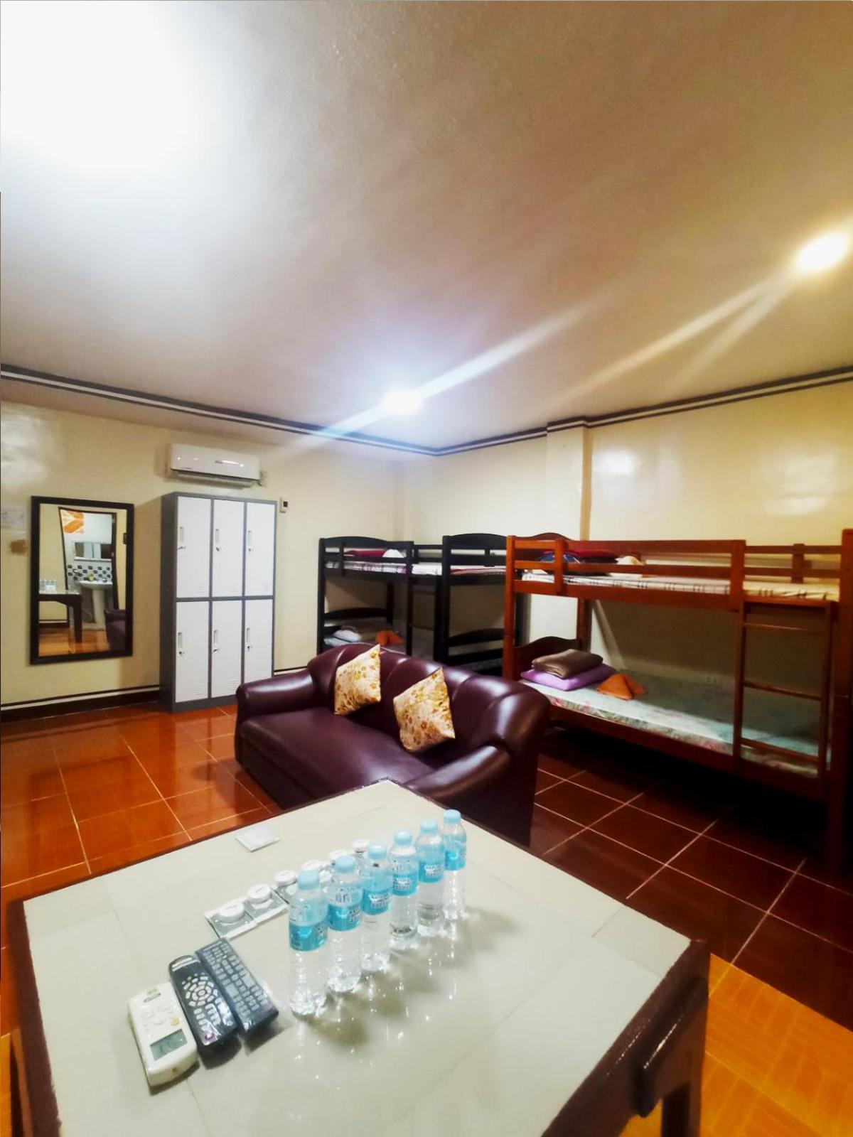 B&J Guesthouse&Tours Tagbilaran Eksteriør billede