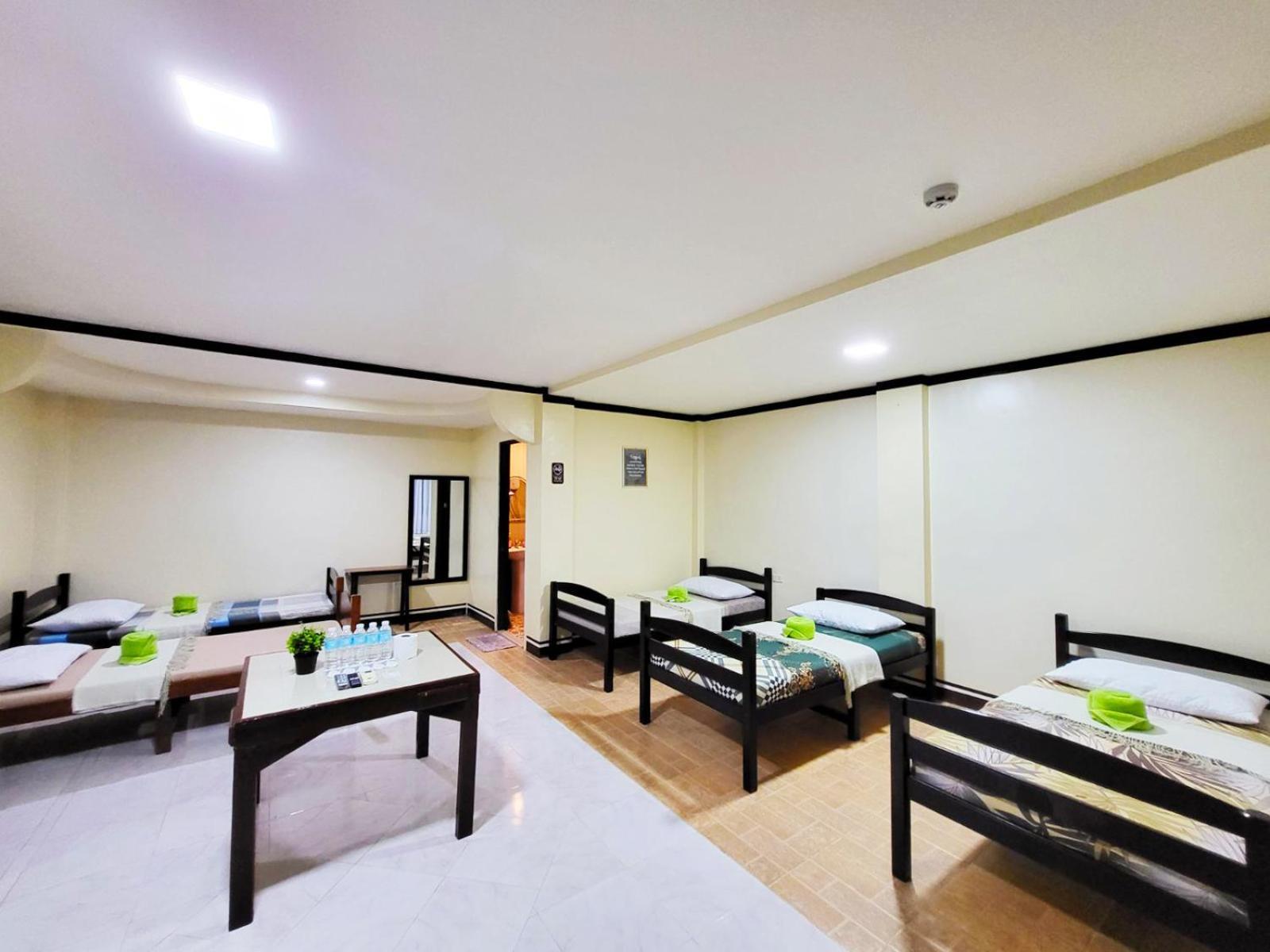 B&J Guesthouse&Tours Tagbilaran Eksteriør billede