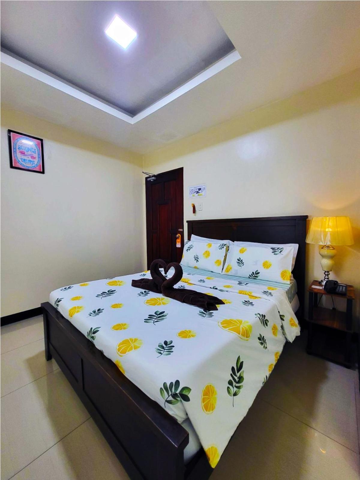 B&J Guesthouse&Tours Tagbilaran Eksteriør billede